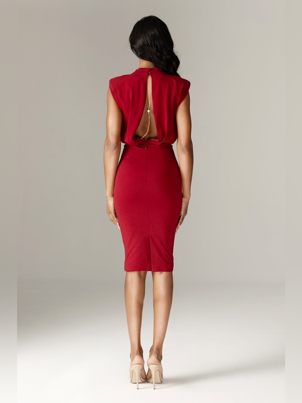 Aliava Maxine Crepe Midi Dress Maroon High Neck Draped Shoulder Bodycon L NWT - Picture 2 of 13